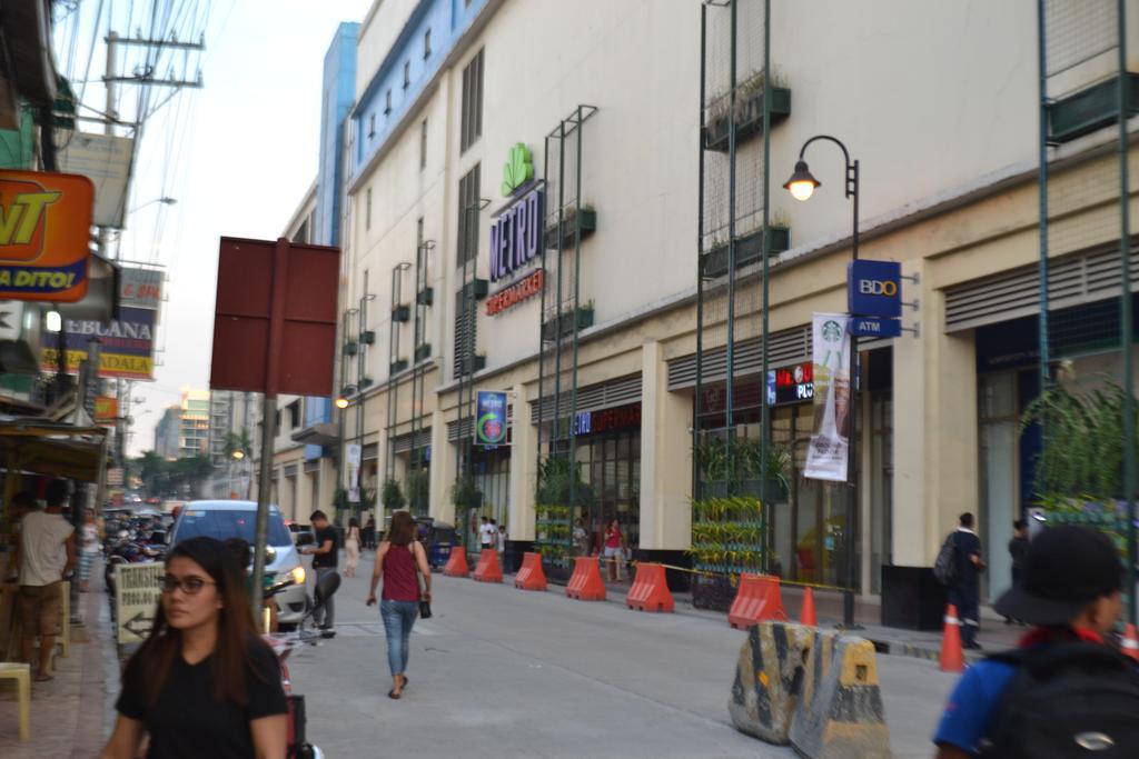 Daichi Place Newport Boulevard Manilla Buitenkant foto